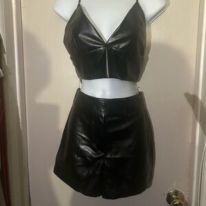 House of Harlow 1960- 2pc top and shorts black